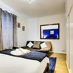 Park Lane Beautiful Apartment