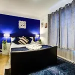 Park Lane Beautiful Apartment