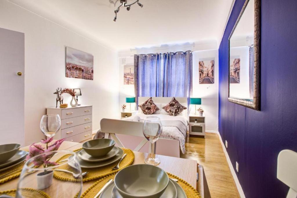Park Lane Beautiful Apartment